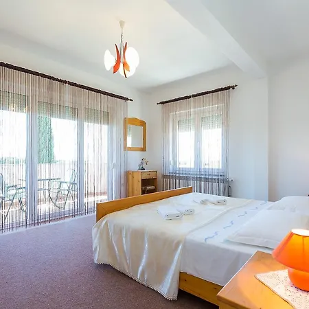 Apartment Livia *